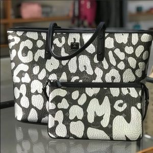 mcm anya leopard tote